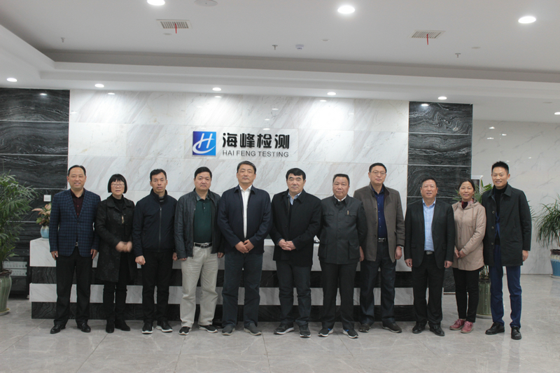 市人大副主任張懷科，市政協(xié)副主席張小樵，市政協(xié)經(jīng)濟(jì)委主任謝自信一行來(lái)我司參觀考研